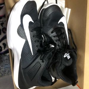 Nike Women’s Air Zoom Hyperace Volleyball Shoe